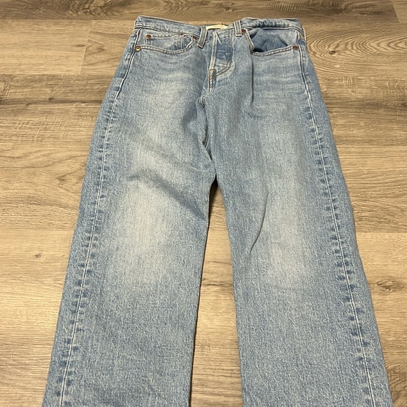 Levi’s Wedgie Straight Leg Jeans - Picture 1 of 4